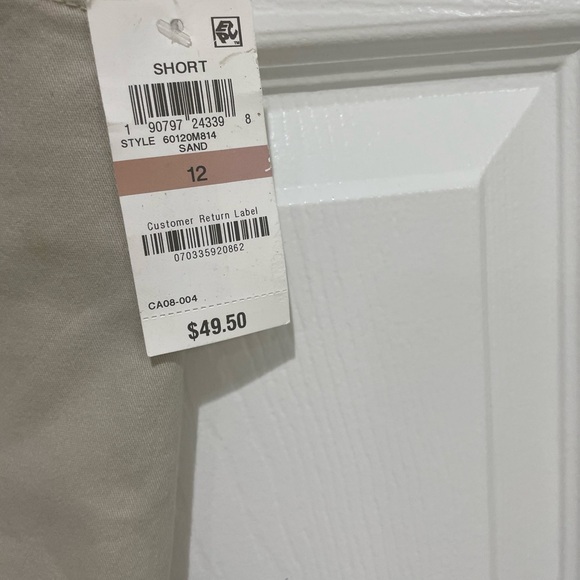 💛Khaki Shorts💛 - Picture 13 of 16